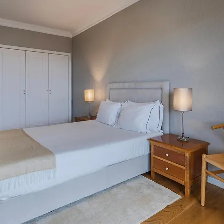 شقة Royal 3bdr With Balcony & River View By Lovelystay