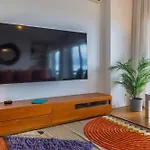 Royal 3bdr With Balcony & River View By Lovelystay