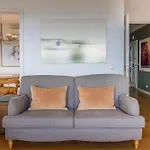 Royal 3bdr With Balcony & River View By Lovelystay Appartement