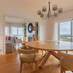 Royal 3bdr With Balcony & River View By Lovelystay Apartamento