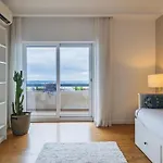 Royal 3bdr With Balcony & River View By Lovelystay Appartement Lisboa