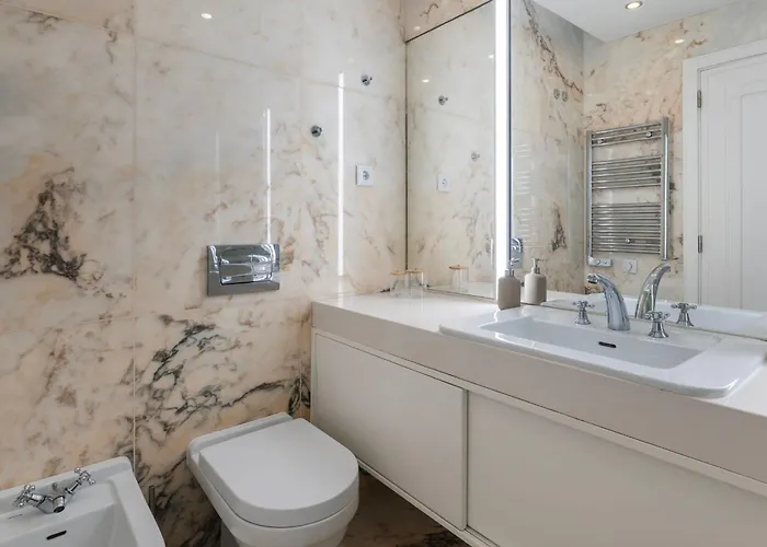 Lejlighed Royal 3bdr With Balcony & River View By Lovelystay *