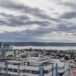 Royal 3bdr With Balcony & River View By Lovelystay *
