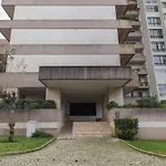 Royal 3bdr With Balcony & River View By Lovelystay شقة Lisboa