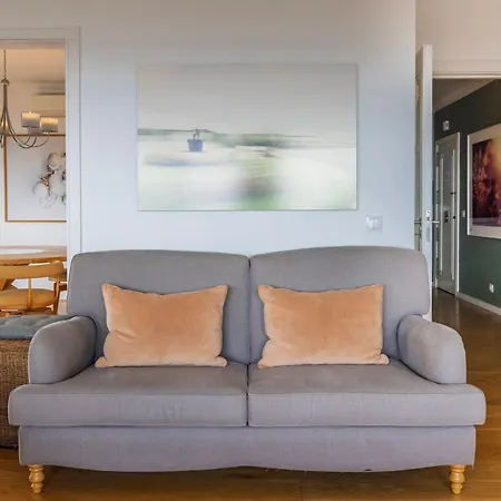 Royal 3bdr With Balcony & River View By Lovelystay Appartement