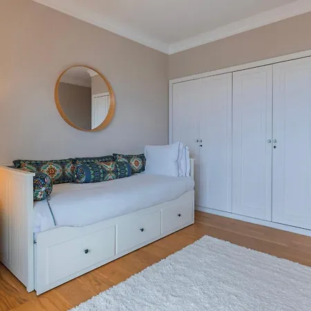 Royal 3bdr With Balcony & River View By Lovelystay Lisboa