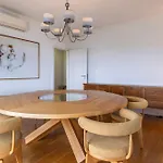 Appartamento Royal 3bdr With Balcony & River View By Lovelystay *