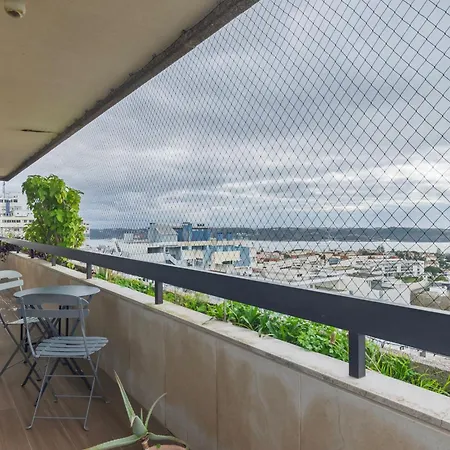 Royal 3bdr With Balcony & River View By Lovelystay * Lissabon